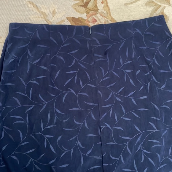 14W Christopher banks, deep blue skirt - Picture 6 of 6